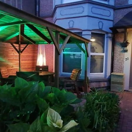 Morwenna Luxury Holiday Apartments Llandudno Exterior foto